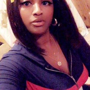 Meet your Posher, Teutianna